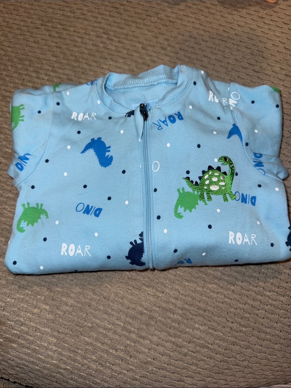 🍄9M TUFFY baby boy zip up two way dinosaur sleepers, blue and green like new